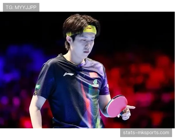 王楚钦赛场上一秒钢铁侠，球场外却能秒变买买买小能手_