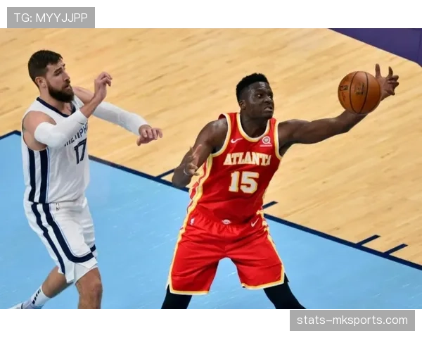 本泽马与大罗巅峰期核心中锋角色定位及统治力差异解析